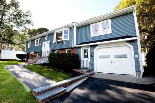 38 Middle St, Woburn, MA, 01801-2534 | Card Image