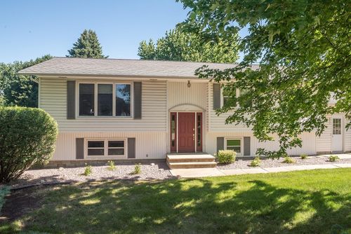 803 2nd St Sw, Orange City, IA, 51041-1203 | Card Image