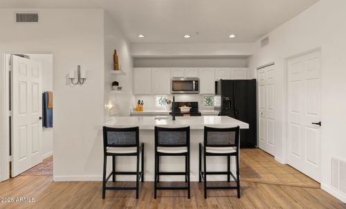 203-7936 E Wilshire Dr, Scottsdale, AZ, 85257-2362 | Card Image
