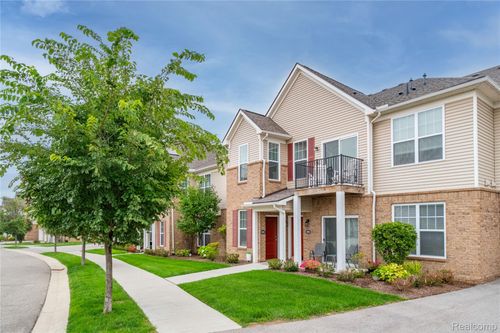 9888 Ridge Run St, Howell, MI, 48855-6317 | Card Image