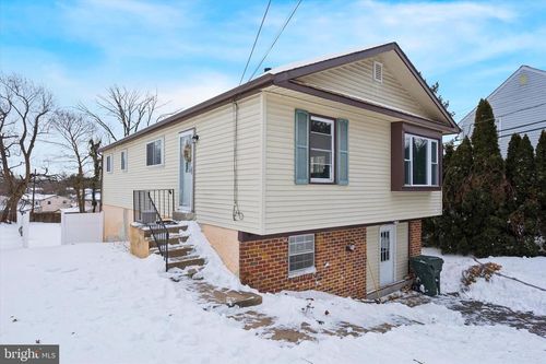 1551 Fitzwatertown Rd, WILLOW GROVE, PA, 19090-4345 | Card Image
