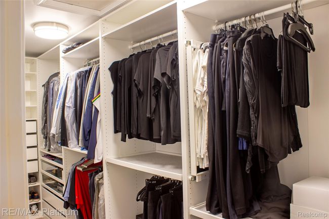 Primary Custom Configurable Closet | Image 17