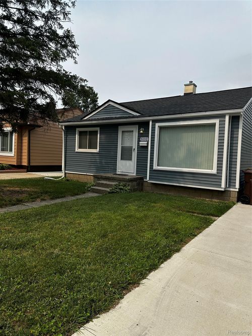 5132 Gloria St, Wayne, MI, 48184-2264 | Card Image