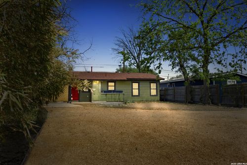 926 Lamar St, San Antonio, TX, 78202-1229 | Card Image