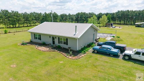 882 County Road 3203, De Kalb, TX, 75559-3673 | Card Image