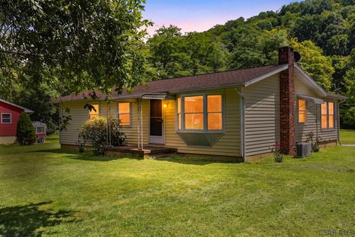 5536 Somerset Pike, Hollsopple, PA, 15935 | Card Image