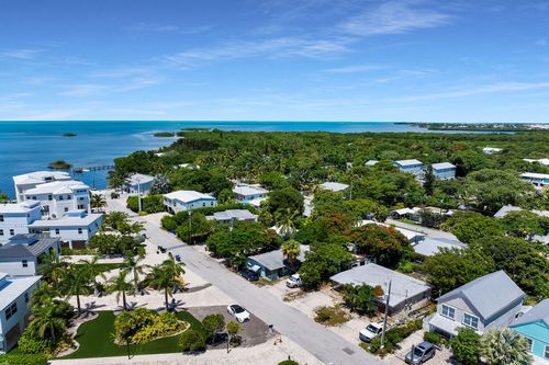 744 &amp; 746 50th Street Gulf Street, Marathon, FL, 33050 | Card Image