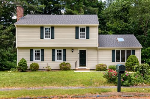 14 Wilde Willow Dr, Holden, MA, 01520-1841 | Card Image