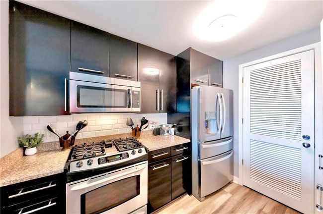 APT-1507 - 3338 Peachtree Rd Ne, Condo with 2 bedrooms, 2 bathrooms and 2 parking in Atlanta GA | Image 16