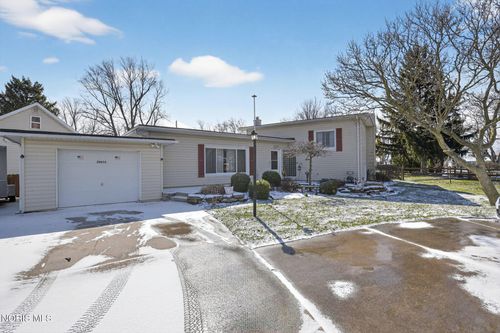 29076 Harriet St, Millbury, OH, 43447-9609 | Card Image