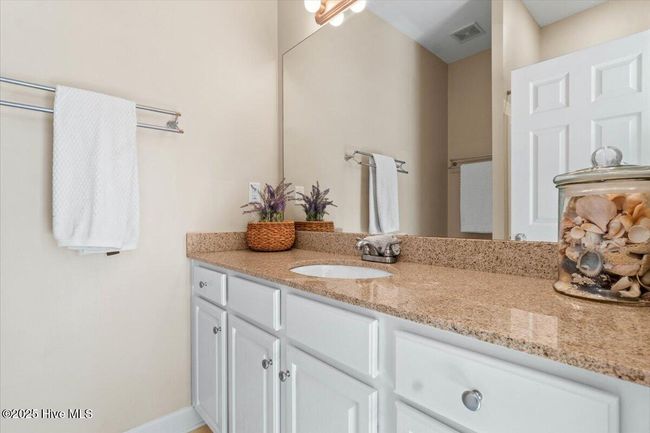 Guest Bath | Image 22