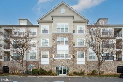 a1-2202 Lydia Hollow Dr, GLEN MILLS, PA, 19342-1064 | Card Image