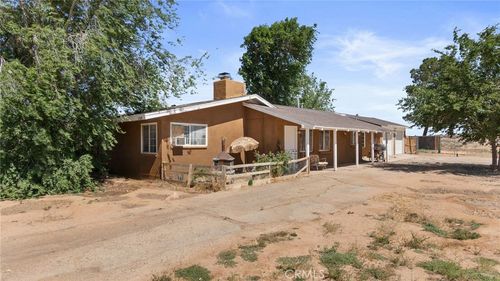 21874 Waalew Rd, Apple Valley, CA, 92307 | Card Image