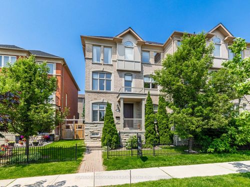 32 Helen St, Vaughan, ON, L4L3S3 | Card Image