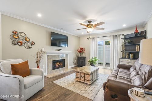 84-126 Mill Run E, Hightstown, NJ, 08520-3025 | Card Image