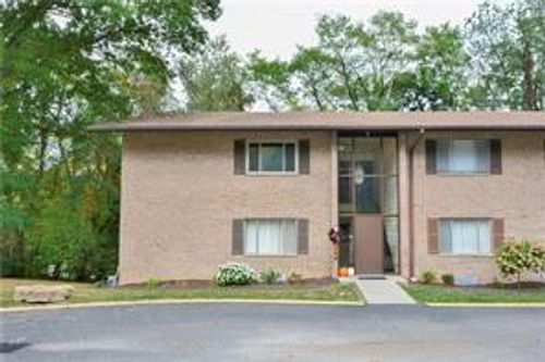 6100 Sanlin Dr, Coraopolis, PA, 15108-2882 | Card Image