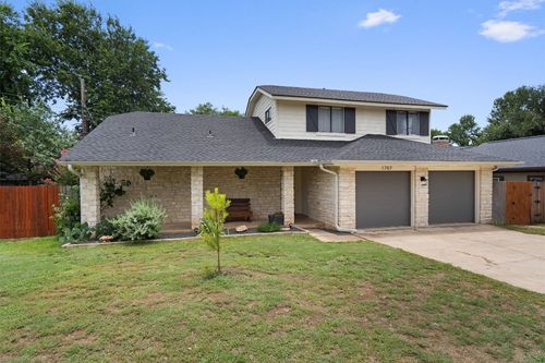 1707 Creek Bend Cir, Round Rock, TX, 78681-1858 | Card Image