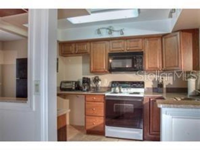 7062 - 7062 W Country Club Dr N, Condo with 1 bedrooms, 2 bathrooms and null parking in SARASOTA FL | Image 7
