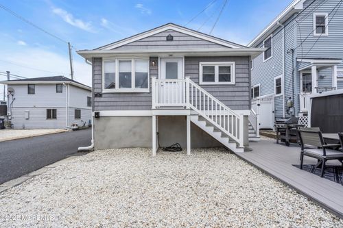 25 E Sea Way, Lavallette, NJ, 08735-1828 | Card Image