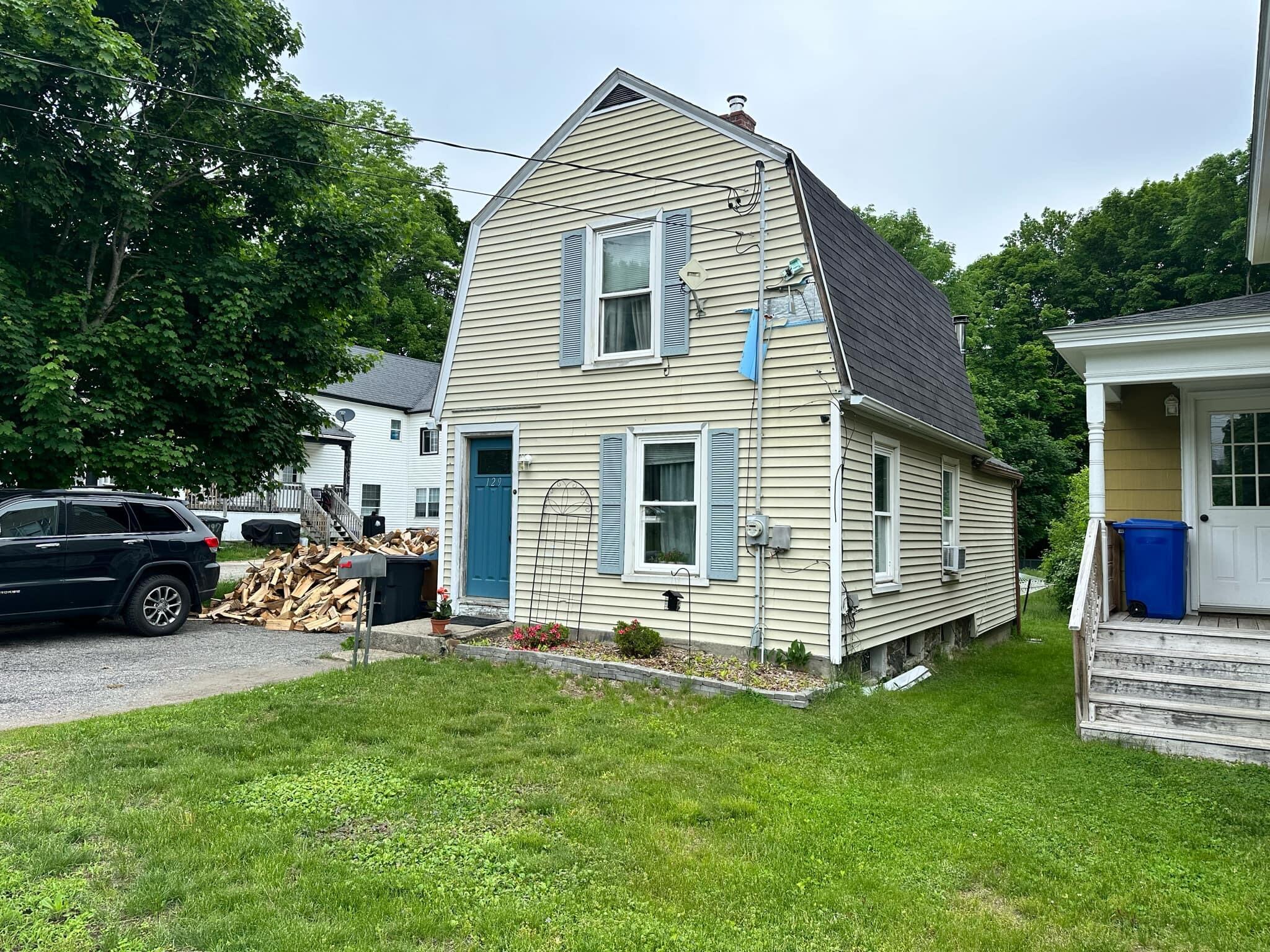 Lake St, Auburn, ME 04210