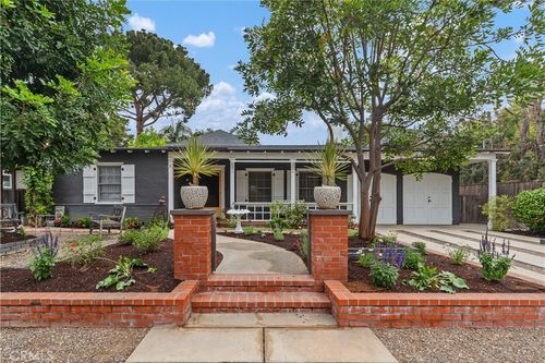 411 Edgewood Rd, Santa Ana, CA, 92706-1719 | Card Image