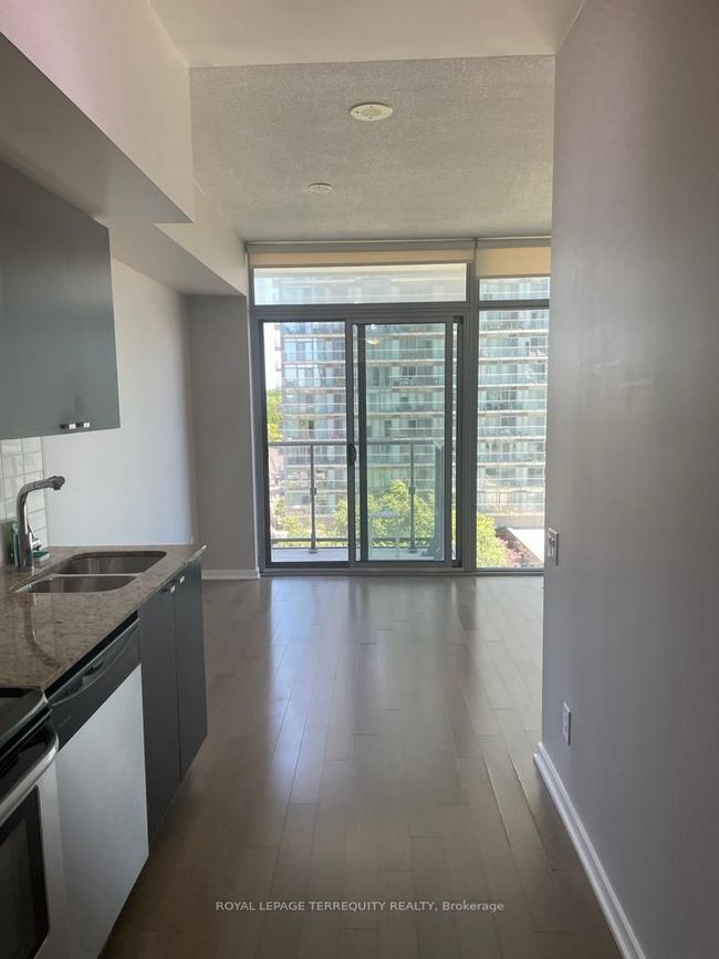713 - 105 The Queensway, Condo with 1 bedrooms, 1 bathrooms and null parking in Toronto ON | Image 10