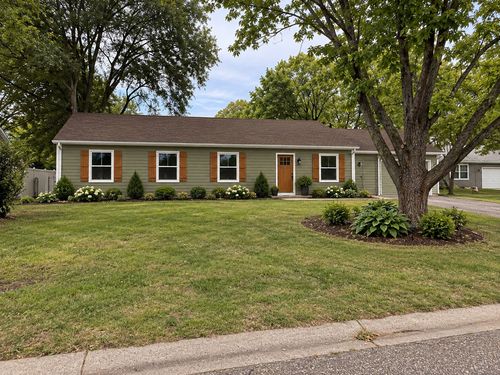 15105 Dunbar Ct, Apple Valley, MN, 55124-6891 | Card Image