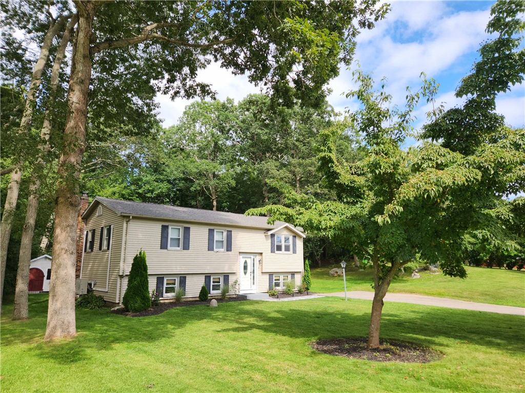 Robin Way, Westerly, RI 02891