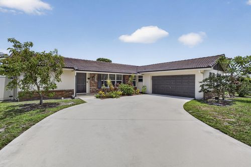 9860 Honeysuckle Ave, Palm Beach Gardens, FL, 33410-5450 | Card Image
