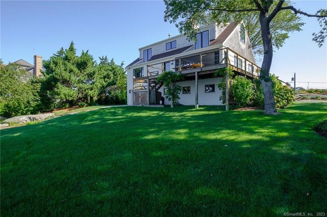 Plenty of space for running, playing or relaxing | Image 10