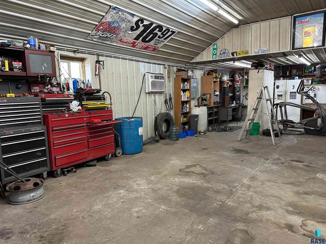 44415 Us Highway 18, House other with 3 bedrooms, 2 bathrooms and null parking in Freeman SD | Image 78