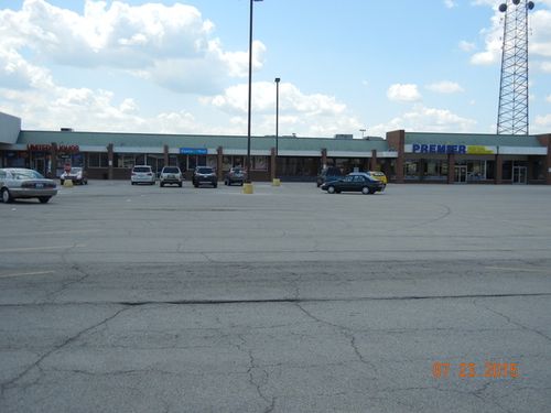 109B Village Sq, Bradley, IL, 60915-1358 | Card Image