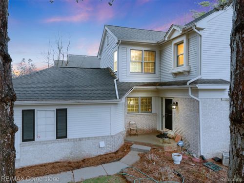 7632 Danbury Circle Circle, West Bloomfield Charter Township, MI, 48322 | Card Image