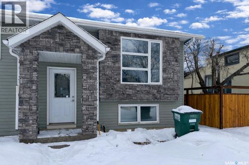 305B 109 St W, Saskatoon, SK, S7N1R6 | Card Image