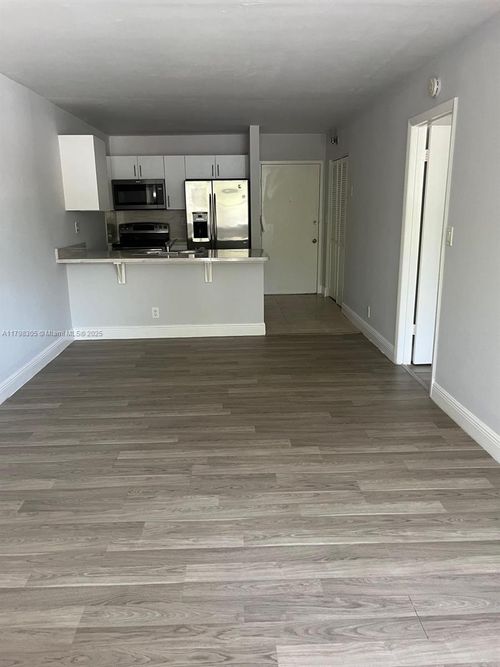 apt-203-b-2701 Riverside Dr, Coral Springs, FL, 33065-5550 | Card Image