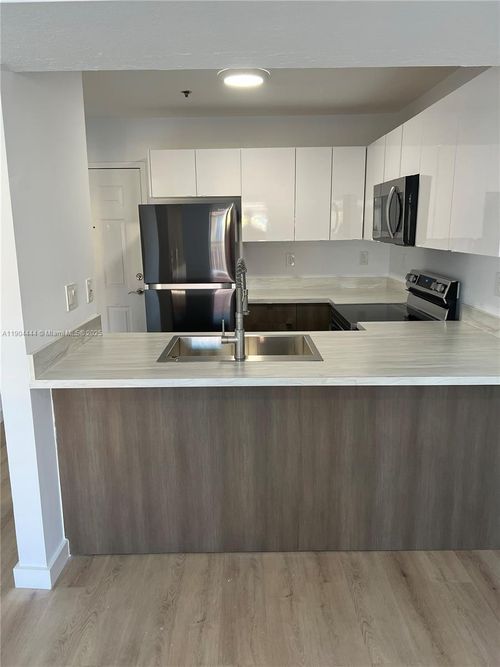 unit-209-9720 Sw 184th St, Cutler Bay, FL, 33157-6990 | Card Image