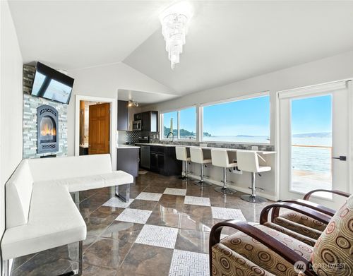 97 Utsalady Rd, Camano Island, WA, 98282-7211 | Card Image