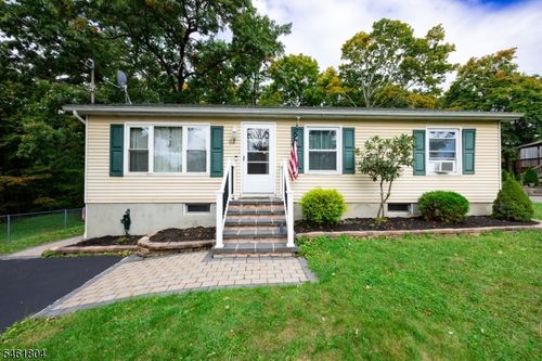62 Summit Dr, Sussex, NJ, 07461-1243 | Card Image