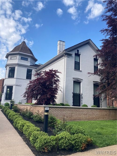2-61 Johnson Park, Buffalo, NY, 14201-2387 | Card Image