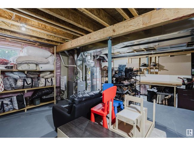 1109 176 St Sw, Home with 3 bedrooms, 3 bathrooms and 4 parking in Edmonton AB | Image 44