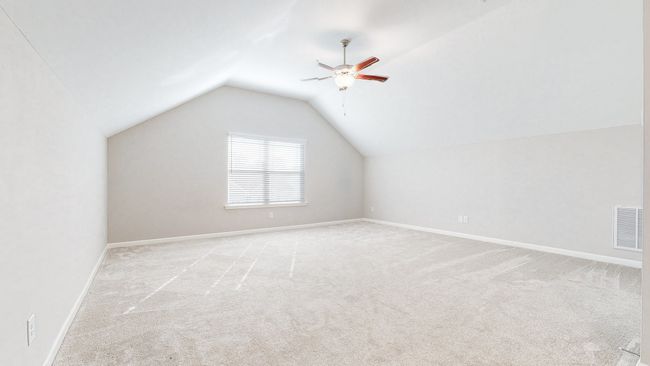 Huge bonus room above garage | Image 22