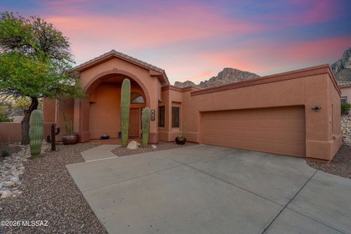 10050 N Alder Spring Drive, Oro Valley, AZ, 85737 | Card Image