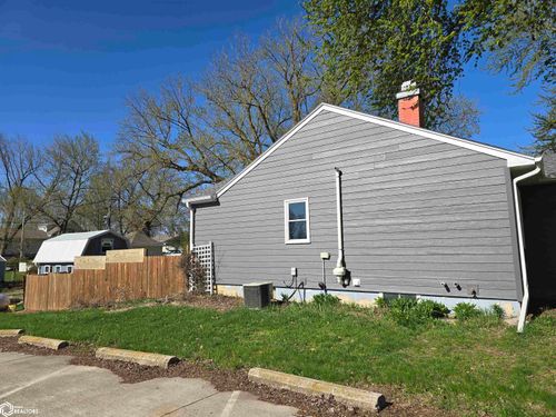 413 Glad St, Schleswig, IA, 51461-4071 | Card Image