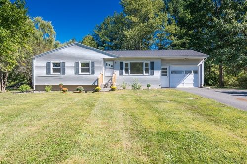 40 Farmington Rd, Amherst, MA, 01002-3212 | Card Image