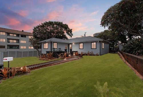 209 Muliwai Dr, Wailuku, HI, 96793-1676 | Card Image
