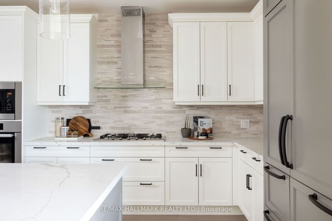 401 - 1 Rainsford Rd, Condo with 3 bedrooms, 3 bathrooms and 2 parking in Toronto ON | Image 10