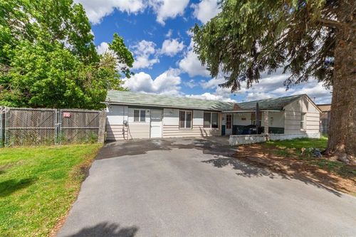 12211 E Boone Ave, Spokane Valley, WA, 99206-6755 | Card Image