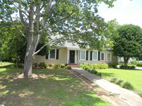 220 Moultrie Sq, Anderson, SC, 29621-3867 | Card Image