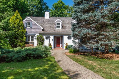 825 Mcbride Rd, Madison, WI, 53704-6062 | Card Image