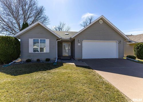 21-2041 Villa Pines Cir, Carbon Cliff, IL, 61239-8826 | Card Image